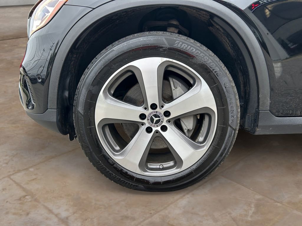 Used 2022 Mercedes-Benz GLC 300 4MATIC image 14