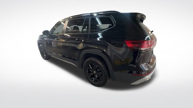 Certified 2025 Volkswagen Atlas Peak Edition SE AWD/4WD image 7