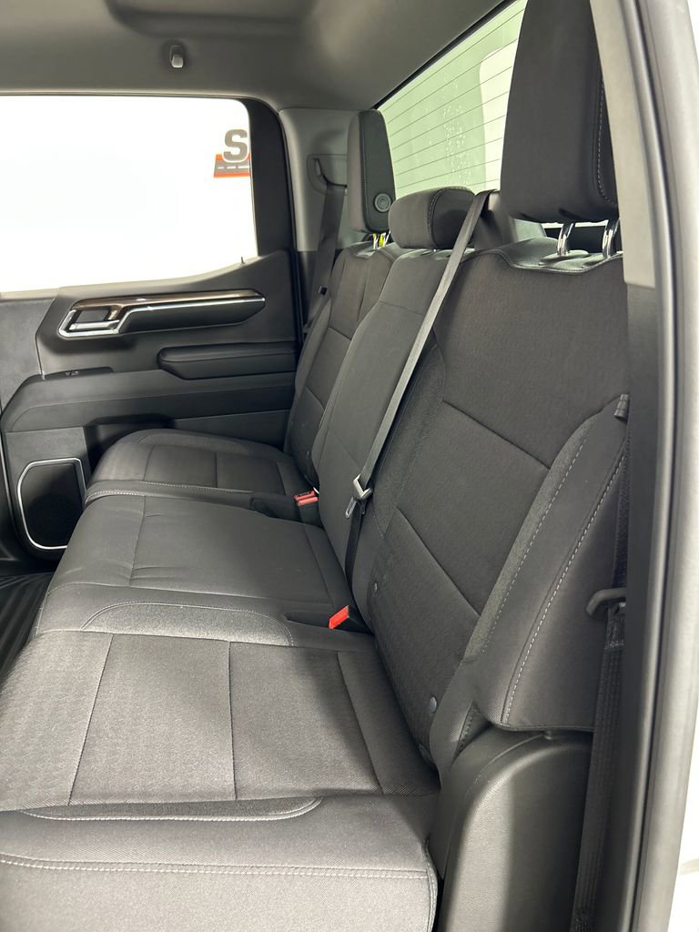 Used 2024 Chevrolet Silverado 1500 LT AWD/4WD image 19