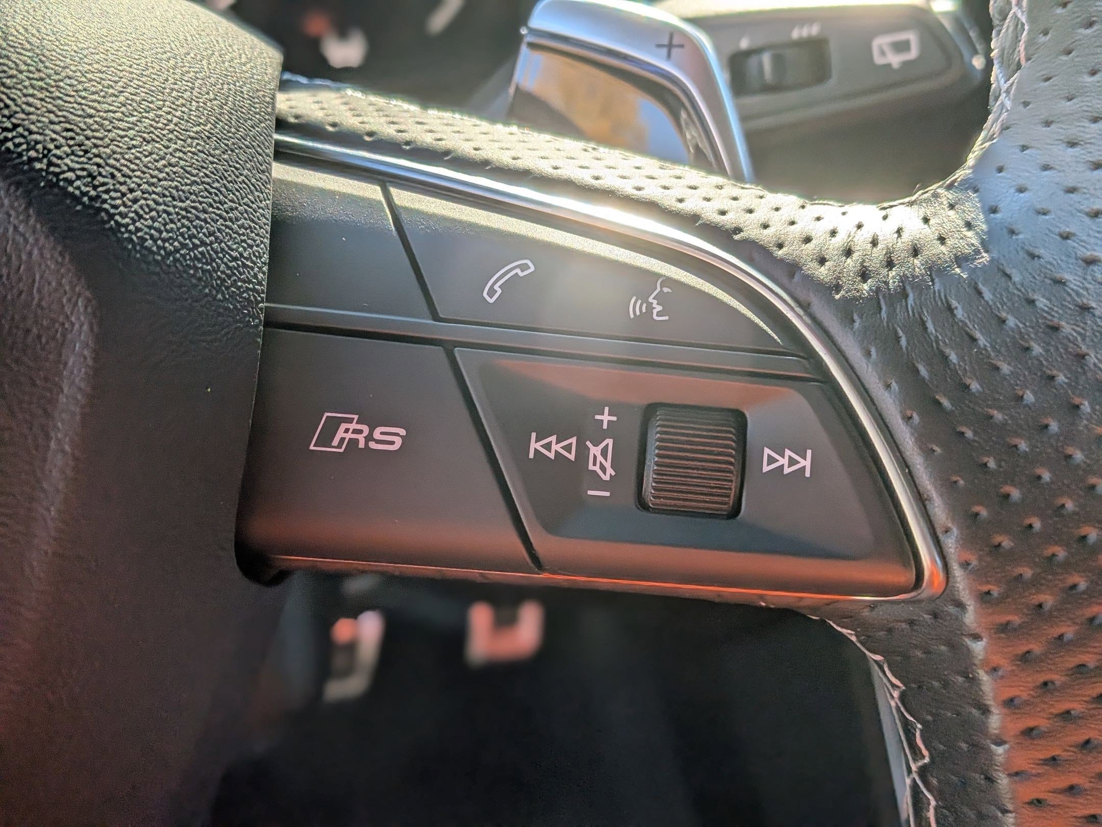 Used 2022 Audi RS Q8 image 17