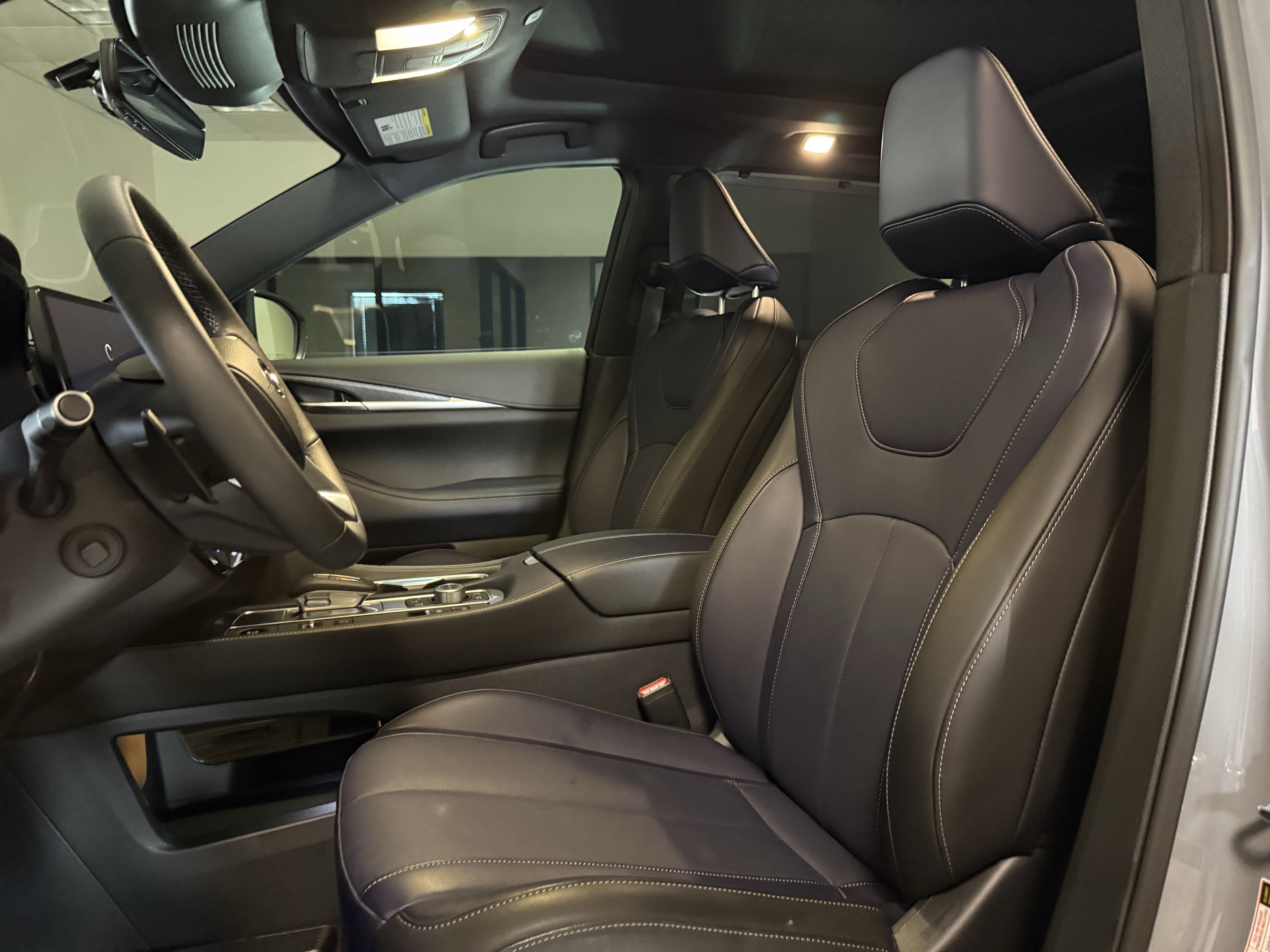 Certified 2026 INFINITI QX60 Sport AWD/4WD image 12
