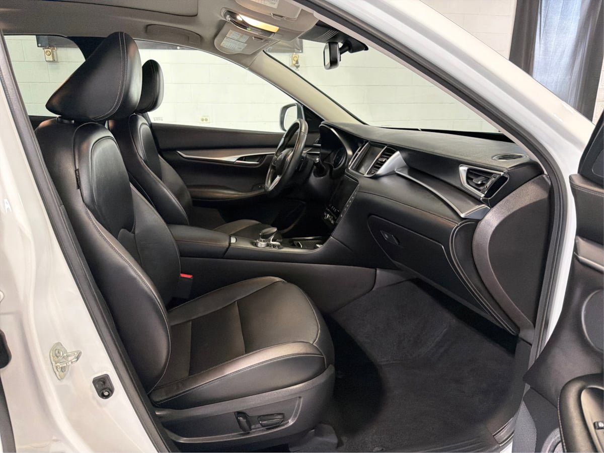 Used 2022 INFINITI QX50 Luxe AWD/4WD image 15