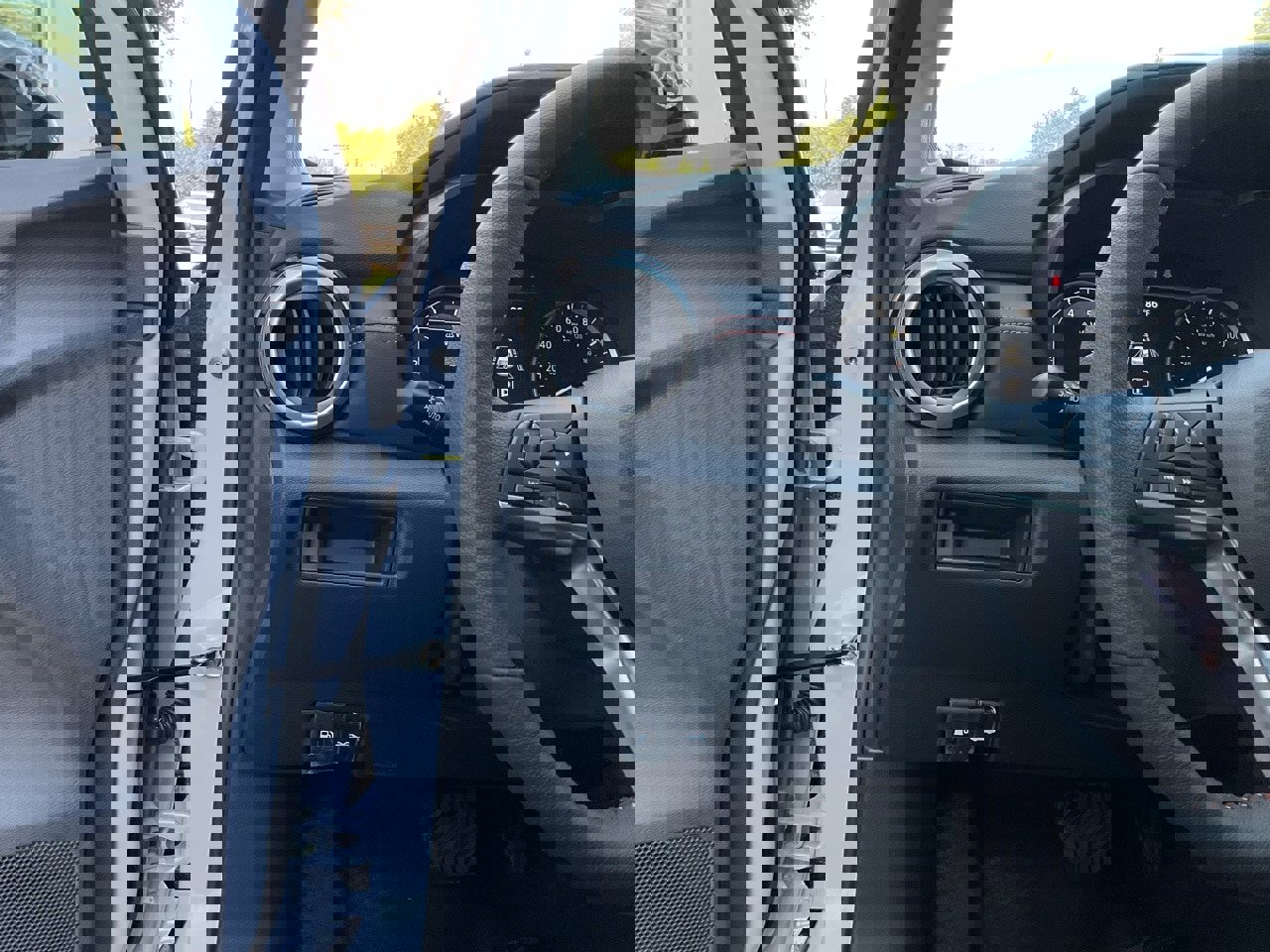 New 2025 Nissan Versa SR w/ Trunk Package image 23