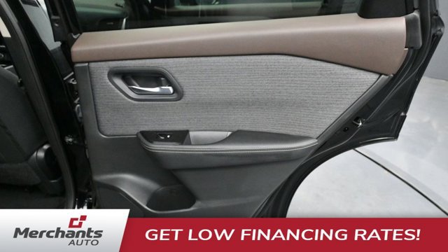 Used 2023 Nissan Rogue SV AWD/4WD image 13