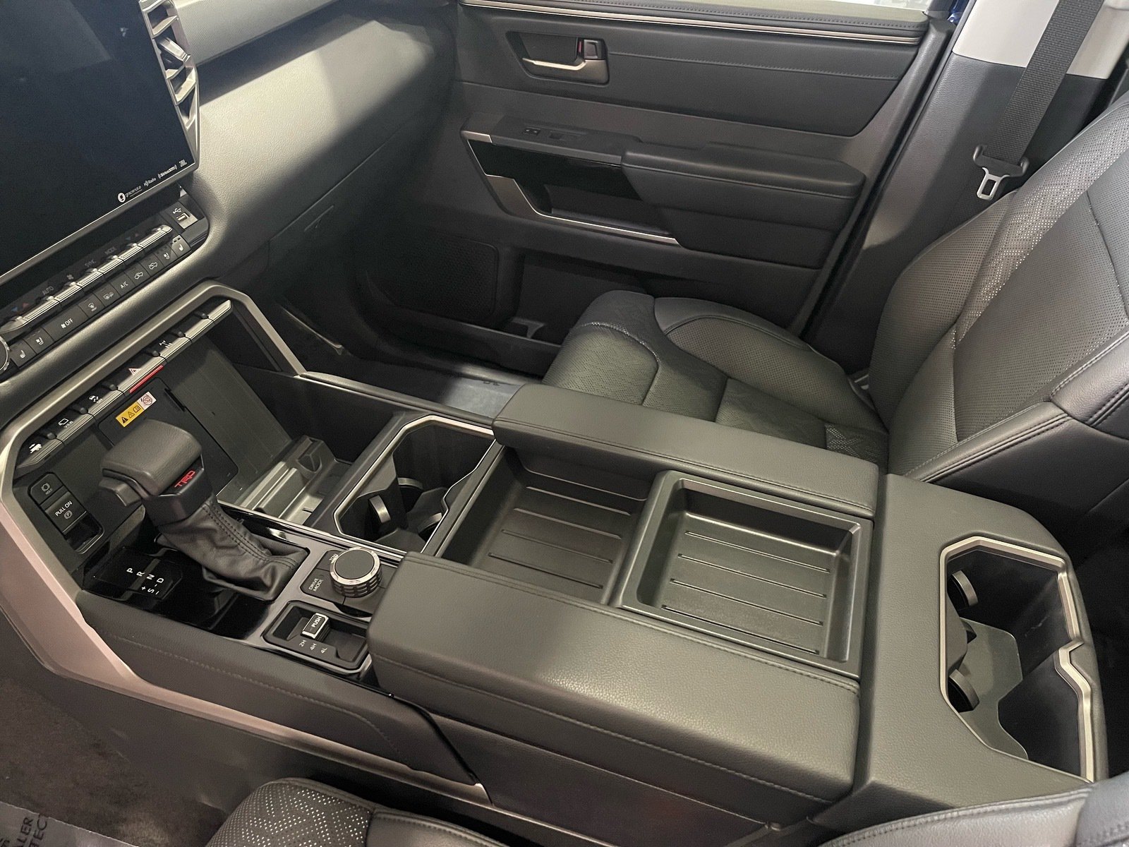 Used 2022 Toyota Tundra Limited w/ TRD Off-Road Package AWD/4WD image 29