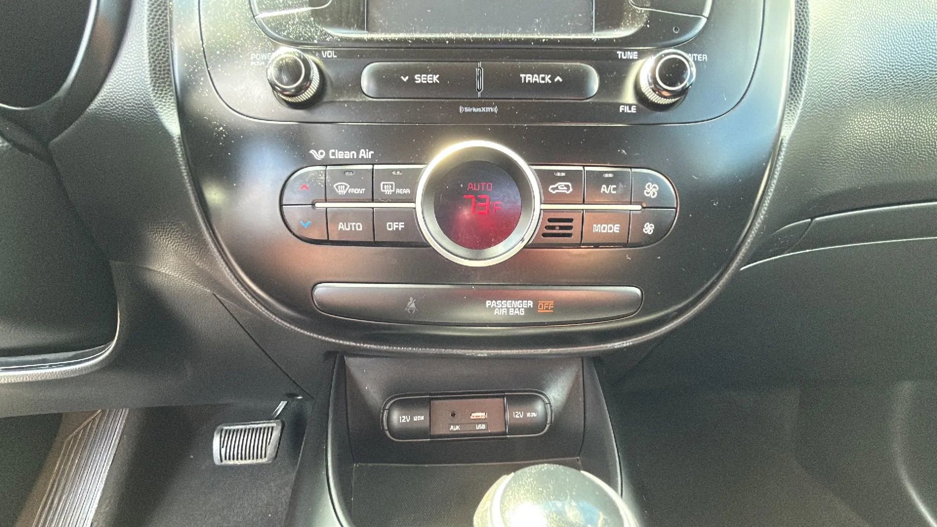 Used 2017 Kia Soul + FWD image 22