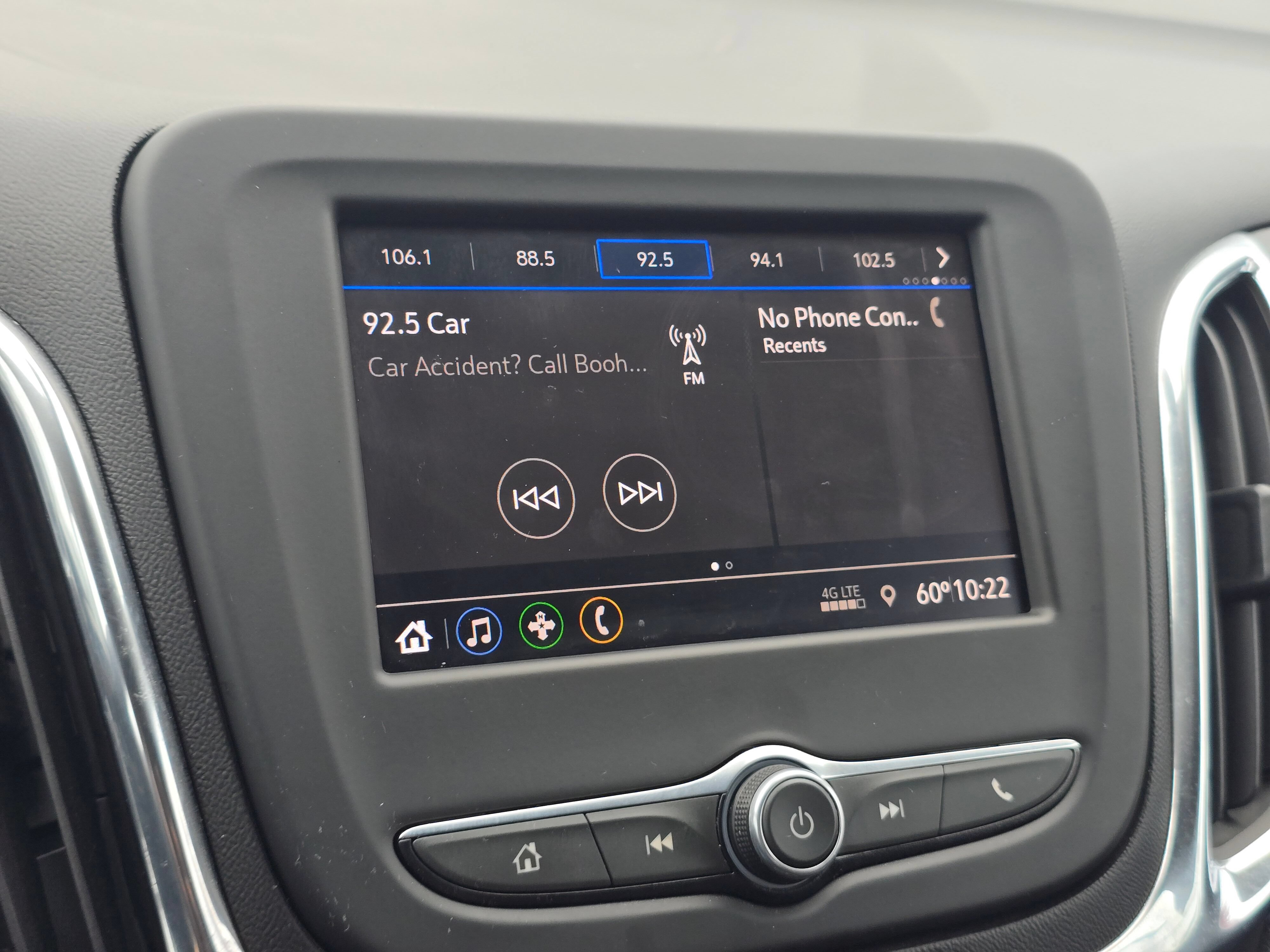 Used 2020 Chevrolet Equinox LT FWD image 26