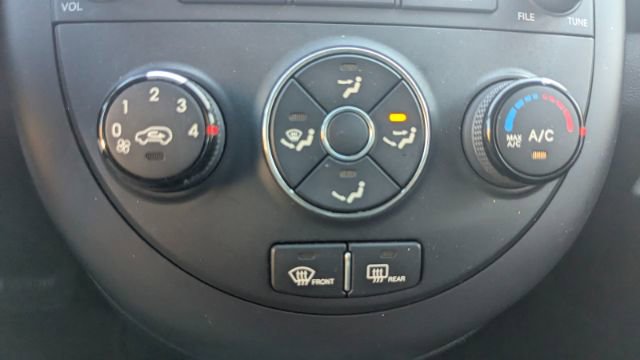 Used 2013 Kia Soul image 35