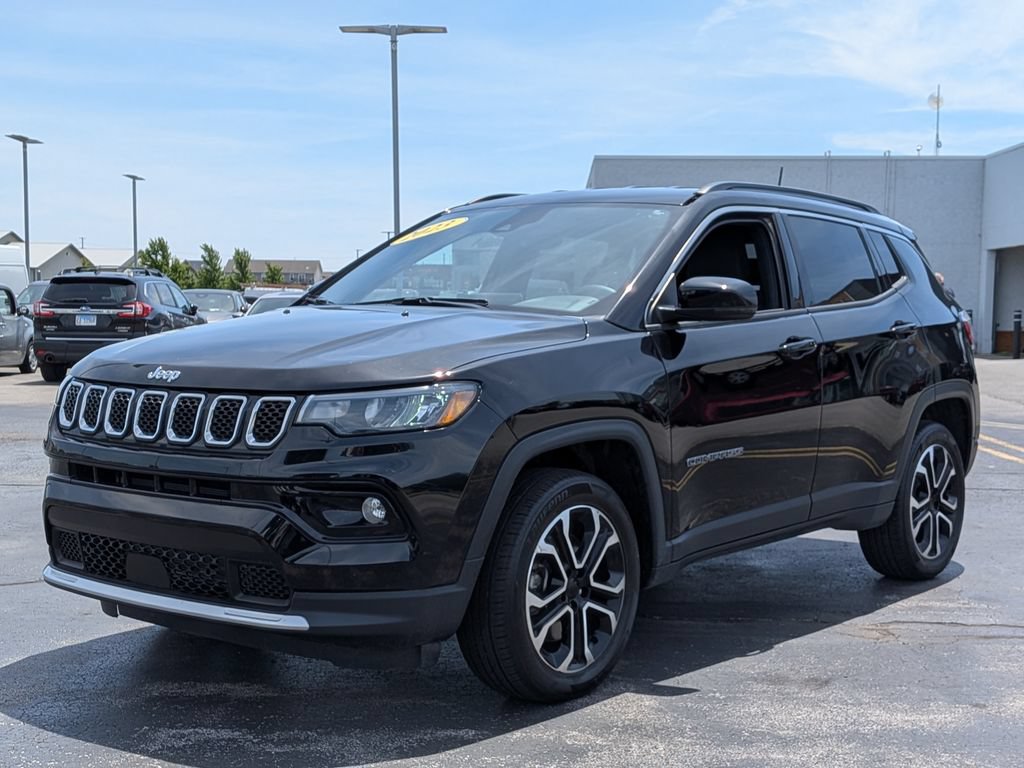 Used 2023 Jeep Compass Limited AWD/4WD image 3