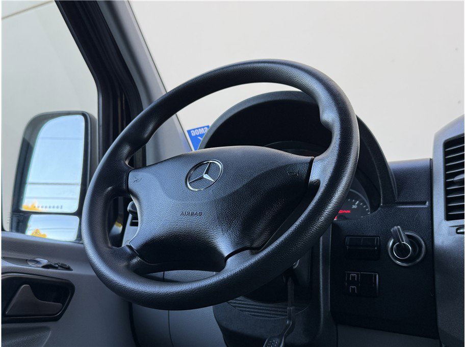 Used 2014 Mercedes-Benz Sprinter 2500 image 9