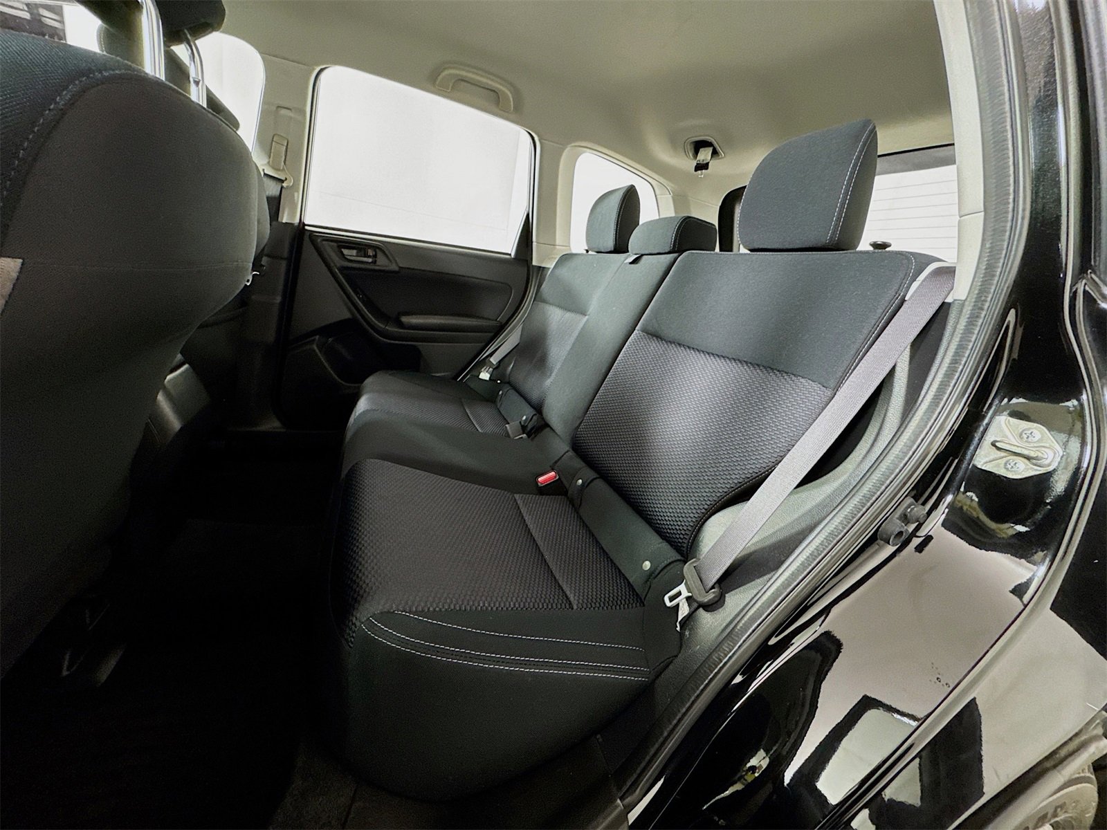 Used 2017 Subaru Forester 2.5i w/ Alloy Wheel Package image 18