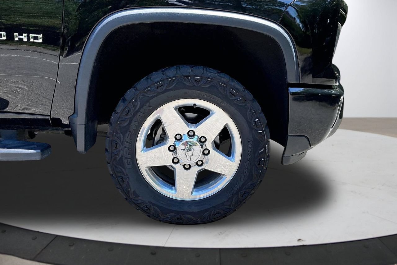 Used 2024 Chevrolet Silverado 2500 Custom w/ Custom Convenience Package AWD/4WD image 32