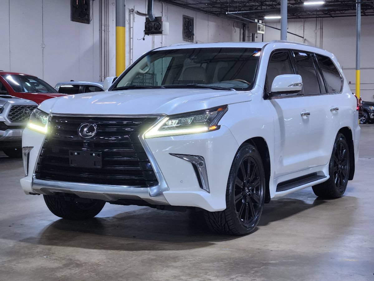 Used 2021 Lexus LX 570 4WD w/ Luxury Package image 4