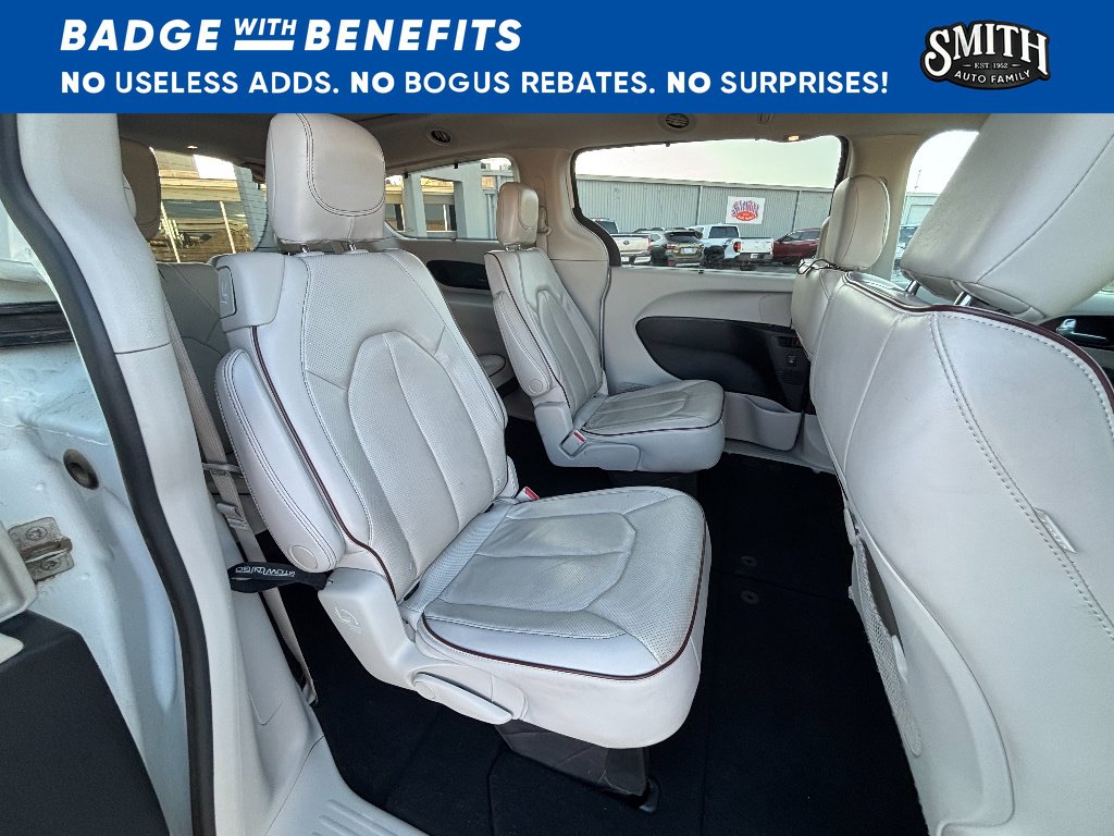 Used 2019 Chrysler Pacifica Limited FWD image 13