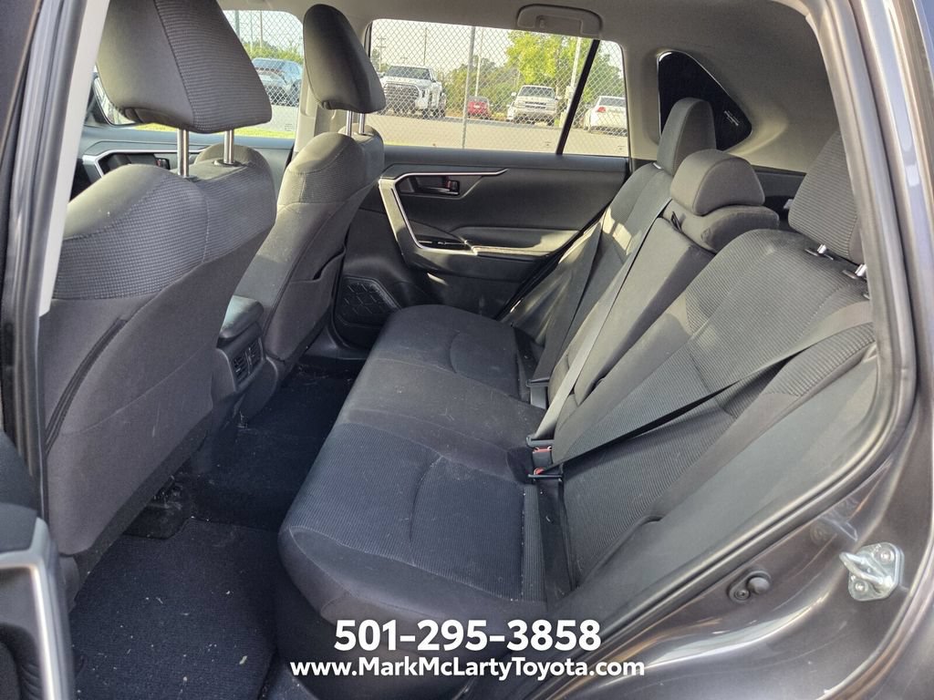 Used 2024 Toyota RAV4 LE AWD/4WD image 10