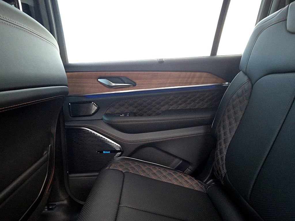 New 2025 Jeep Grand Cherokee L Summit image 11