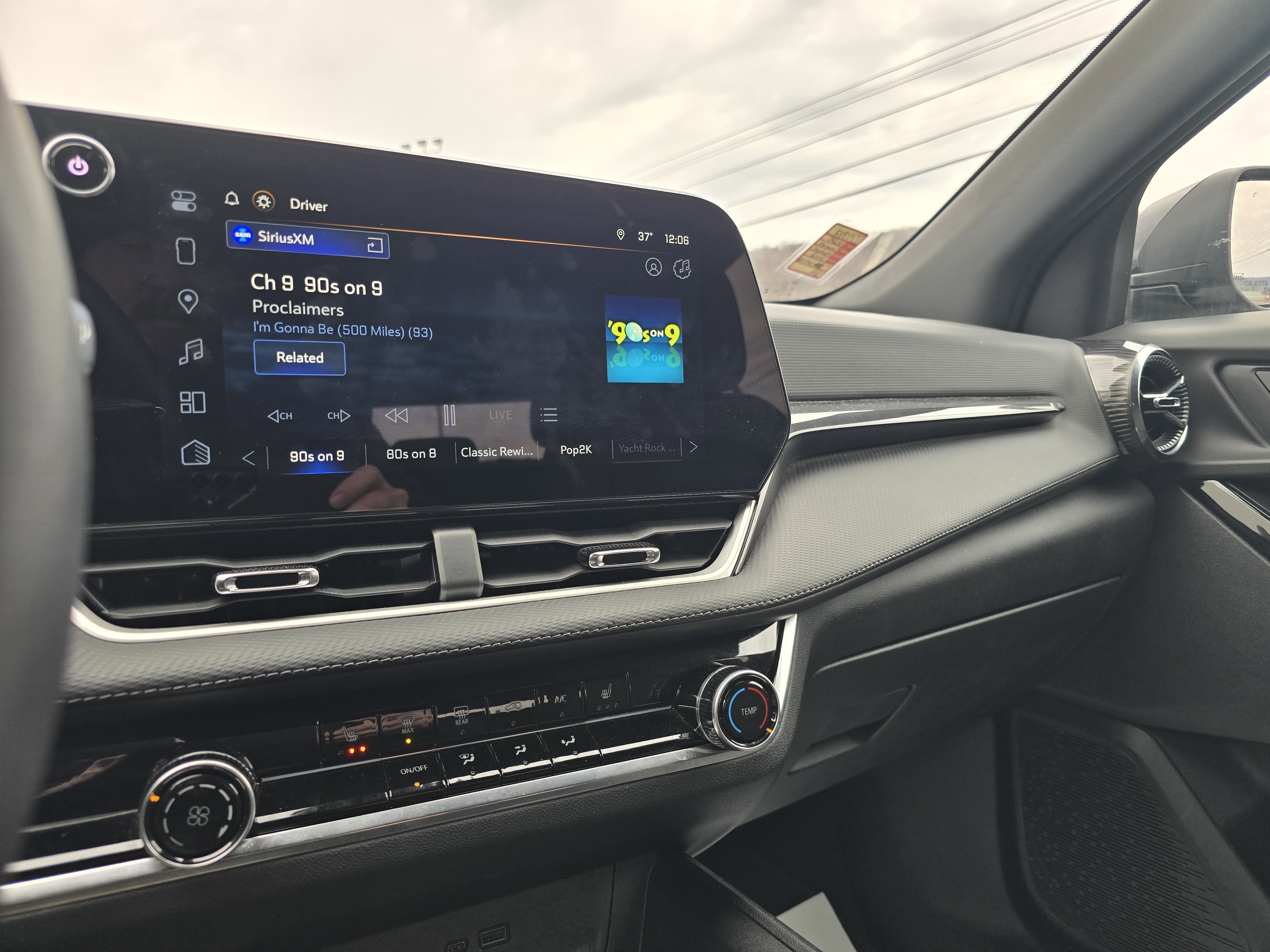 Used 2025 Chevrolet Equinox LT image 25