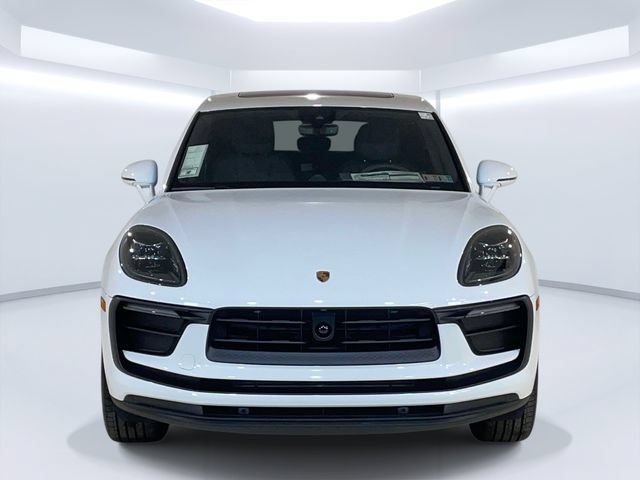 New 2026 Porsche Macan AWD/4WD image 9