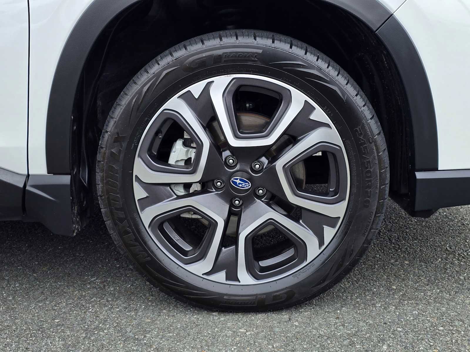 Used 2023 Subaru Ascent Touring image 9