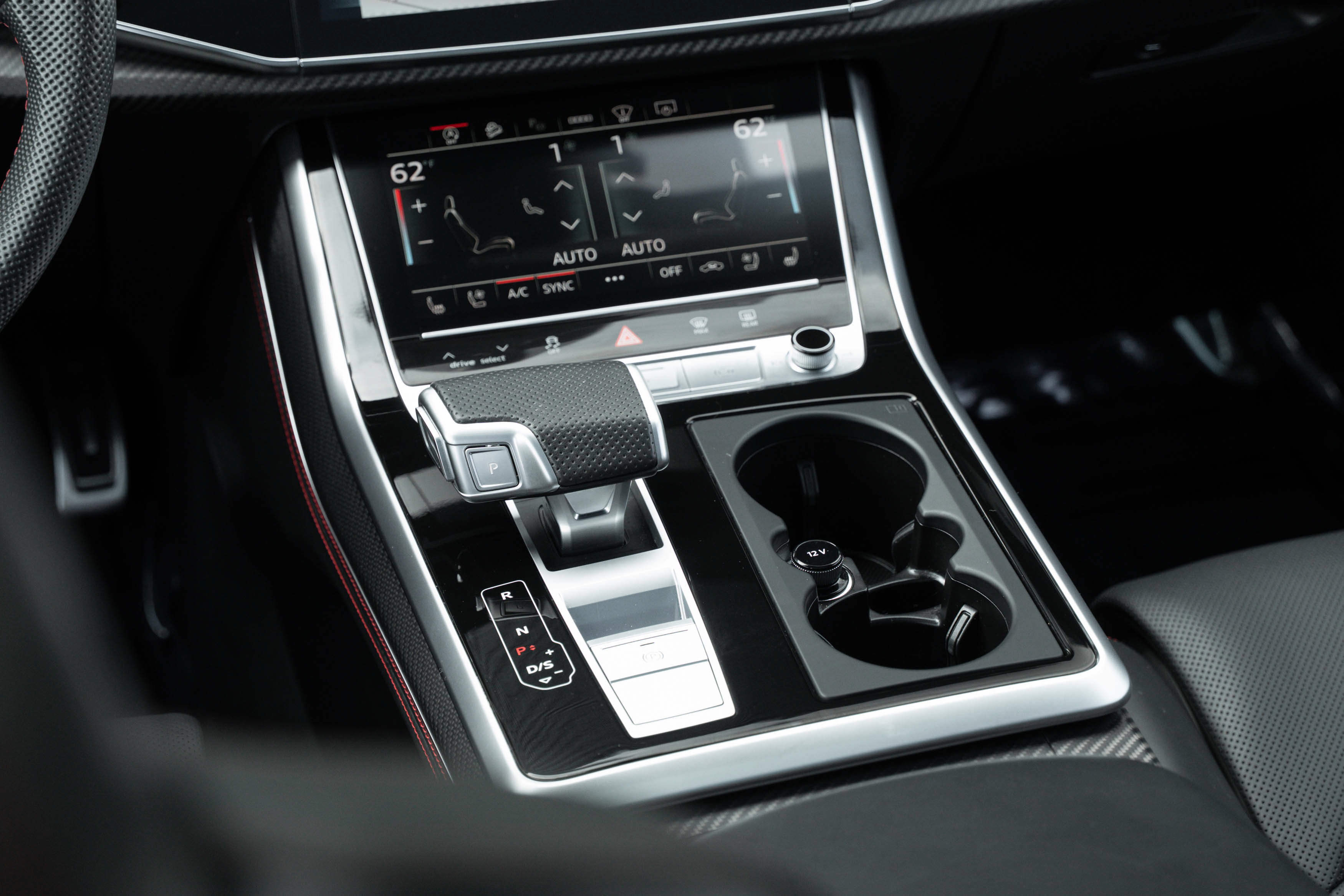 Certified 2025 Audi SQ7 Prestige AWD/4WD image 13