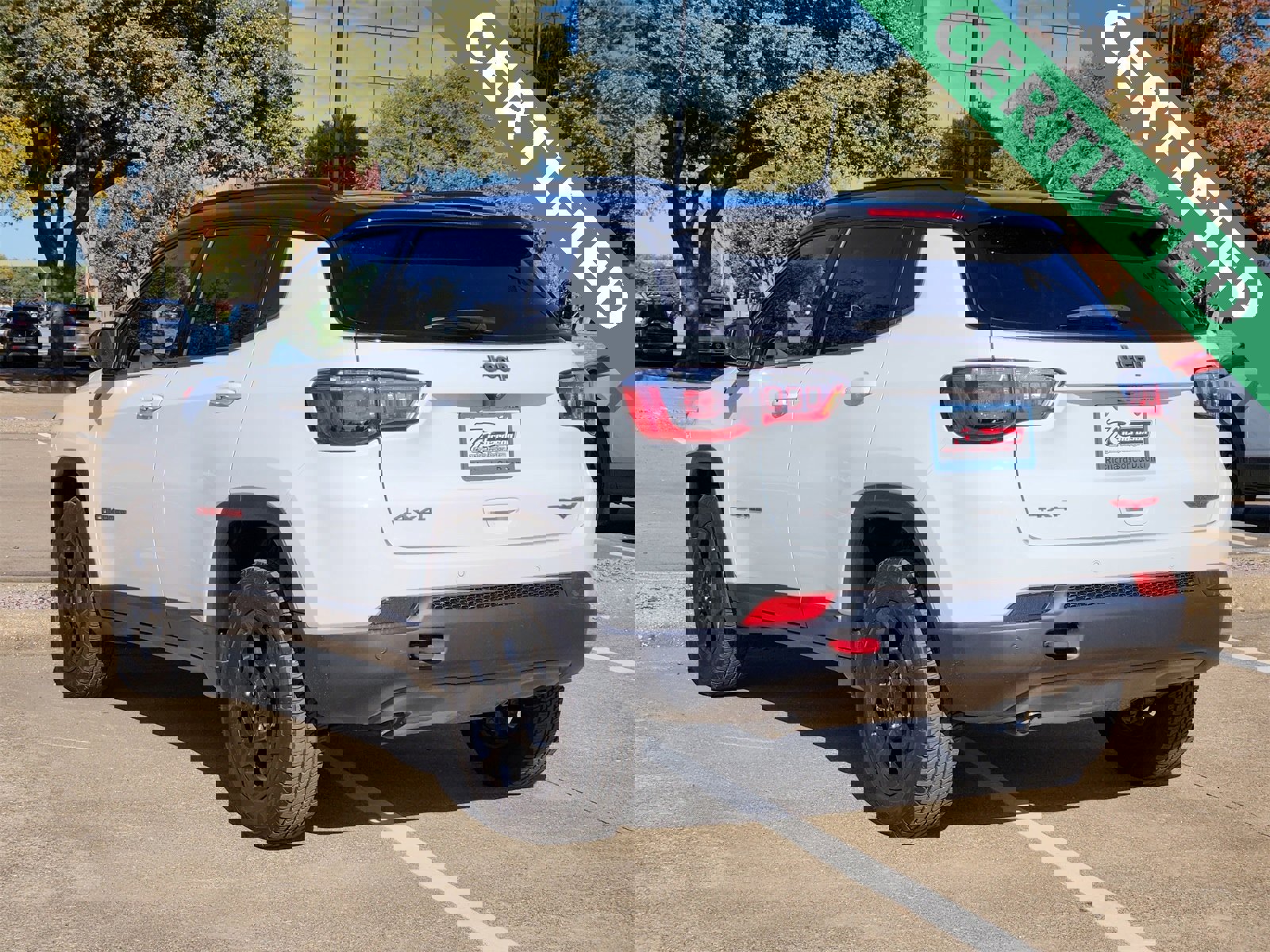 Used 2023 Jeep Compass Trailhawk image 4