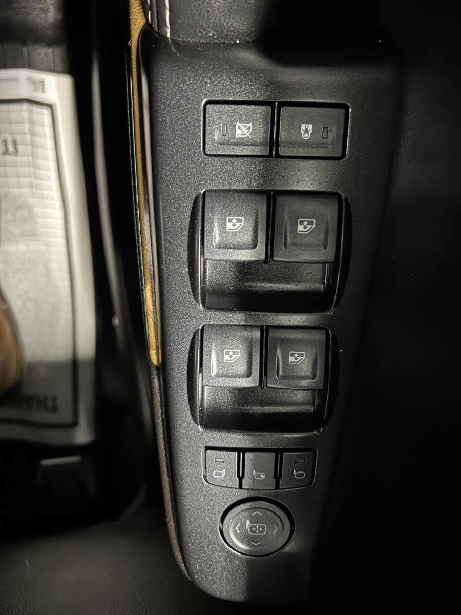 Used 2017 GMC Yukon XL Denali w/ Open Road Package image 22