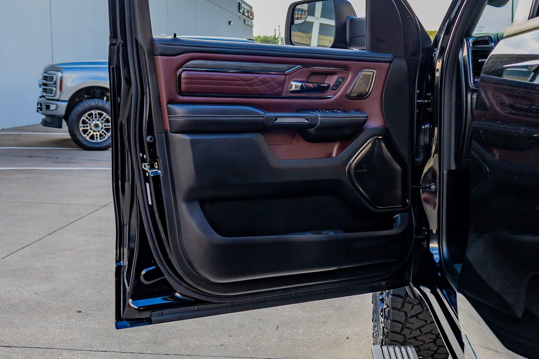 Used 2025 RAM 1500 Limited image 36