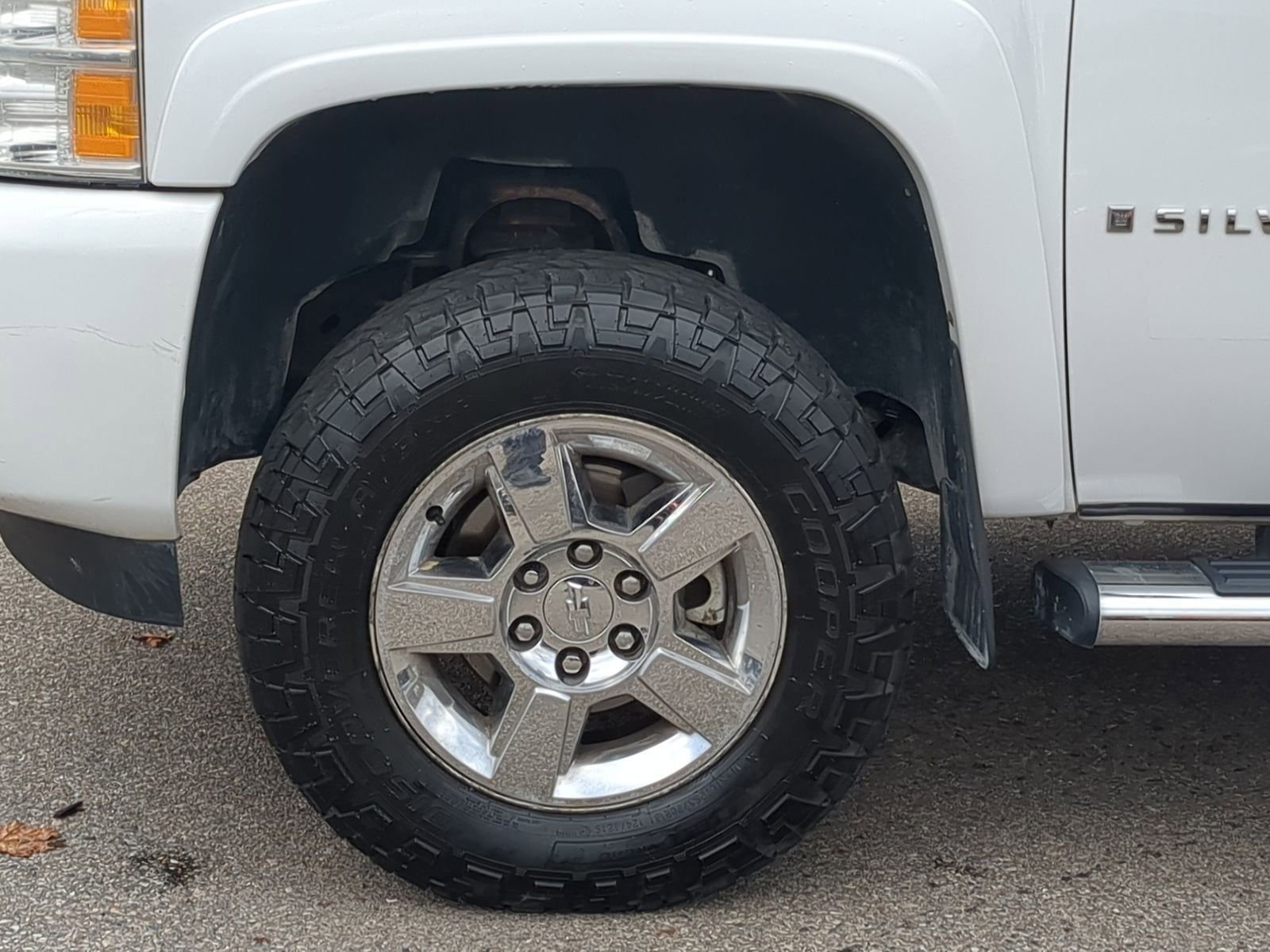 Used 2009 Chevrolet Silverado 1500 LTZ image 16