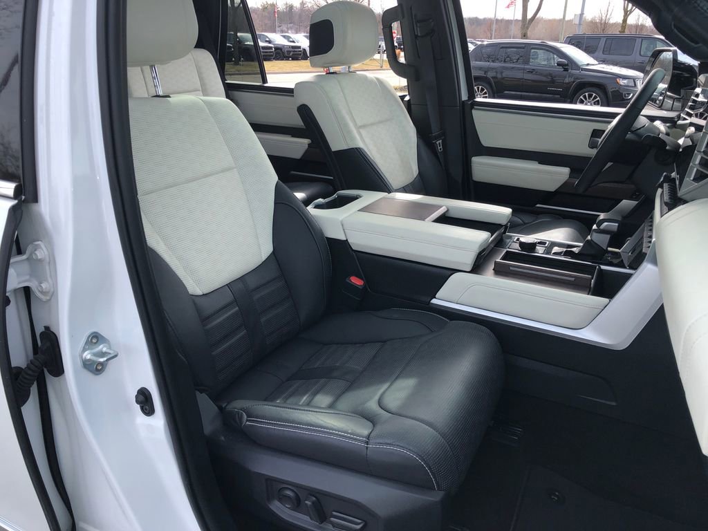 Used 2023 Toyota Sequoia Capstone image 23