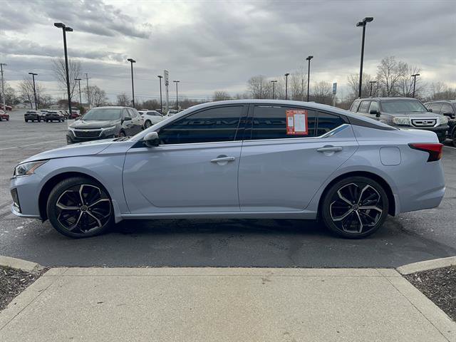 Used 2024 Nissan Altima 2.5 SR w/ SR Premium Package image 4