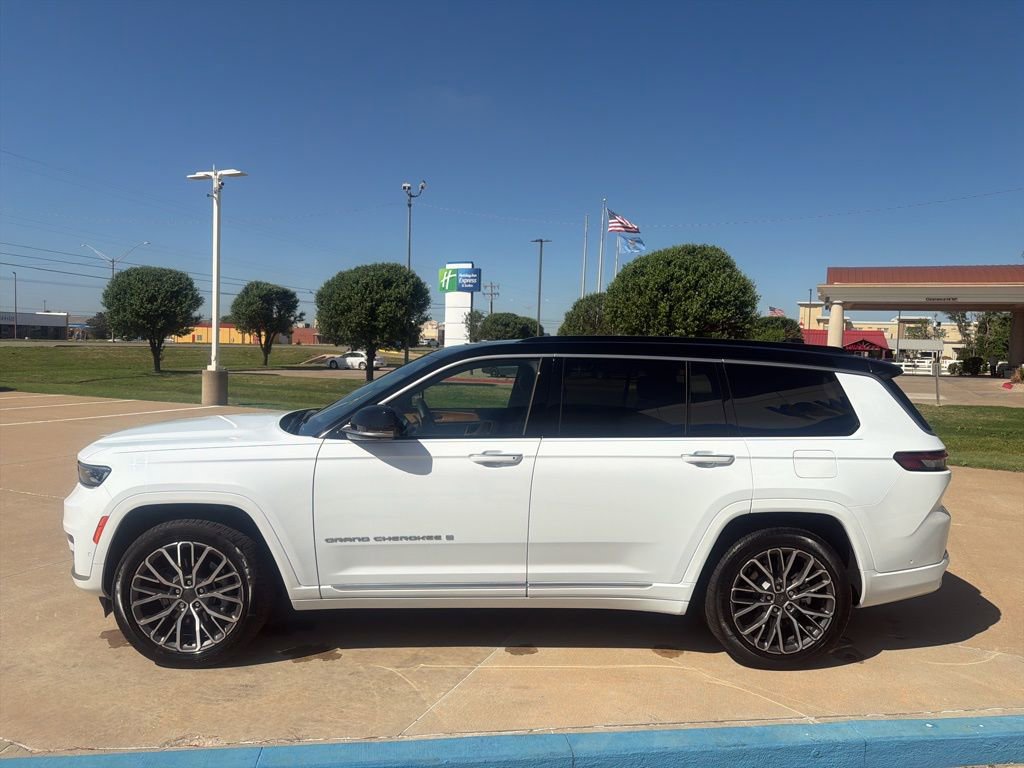 Used 2024 Jeep Grand Cherokee L Summit AWD/4WD image 5