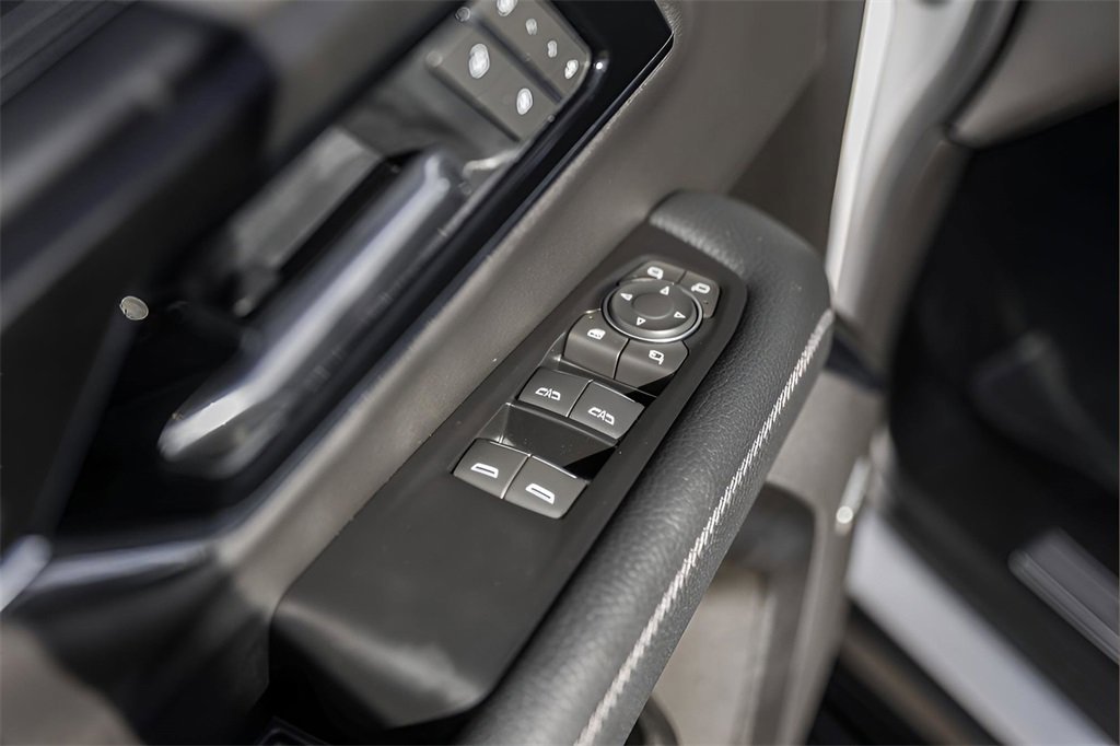 Used 2025 GMC Yukon XL Denali image 23