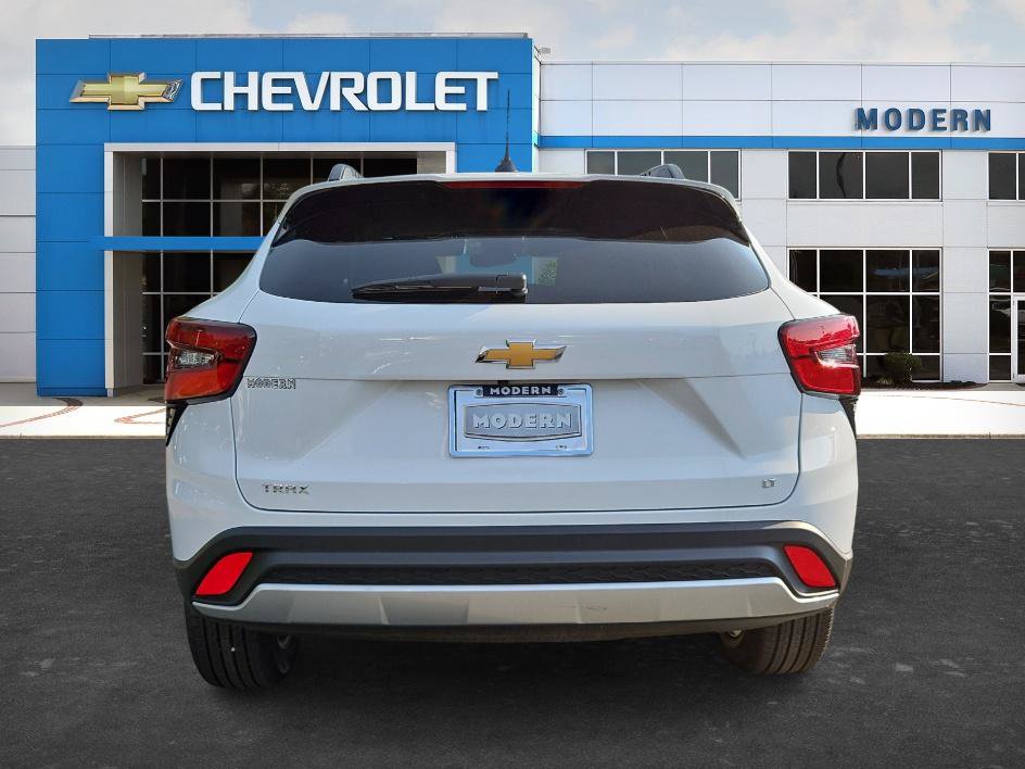 New 2026 Chevrolet Trax LT FWD image 4