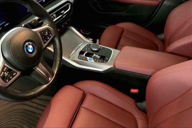 Used 2023 BMW i4 eDrive40 w/ M Sport Package RWD image 8