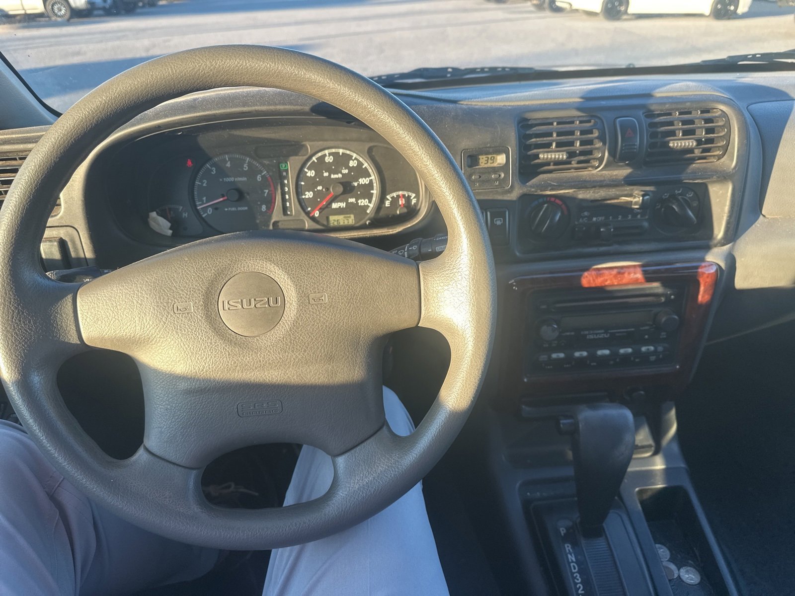 Used 2002 Isuzu Rodeo LS image 14