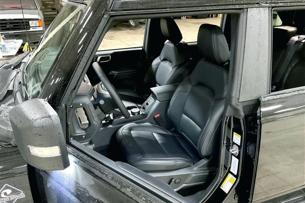 New 2025 Ford Bronco Outer Banks w/ Sasquatch Package image 9