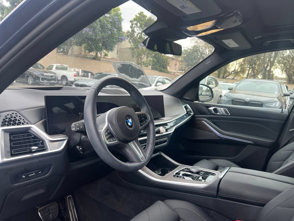 Used 2024 BMW X5 sDrive40i w/ M Sport Package RWD image 14