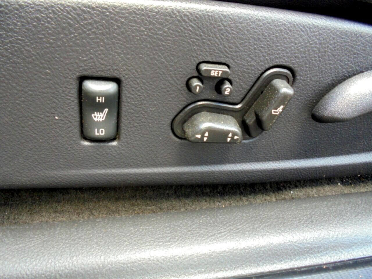 Used 2005 Chevrolet SSR w/ Preferred Equipment Group RWD image 17