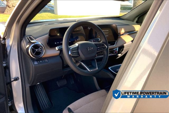 New 2026 Chevrolet Equinox ACTIV w/ Safety and Technology Package AWD/4WD image 7