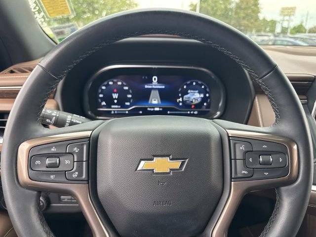 Used 2023 Chevrolet Suburban High Country AWD/4WD image 31