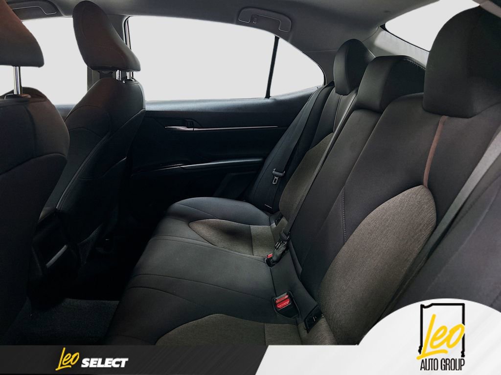 Used 2019 Toyota Camry LE image 22