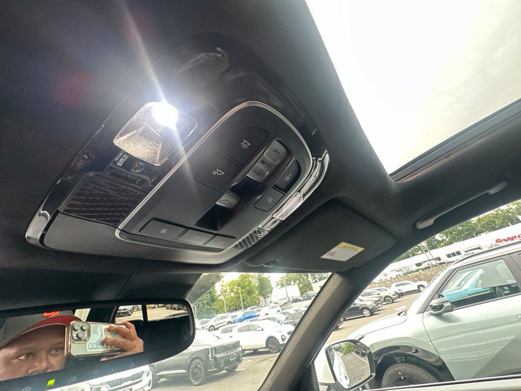 Used 2022 Hyundai Palisade Calligraphy AWD/4WD image 17