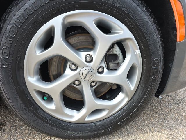Used 2023 Chrysler Pacifica Limited FWD image 7
