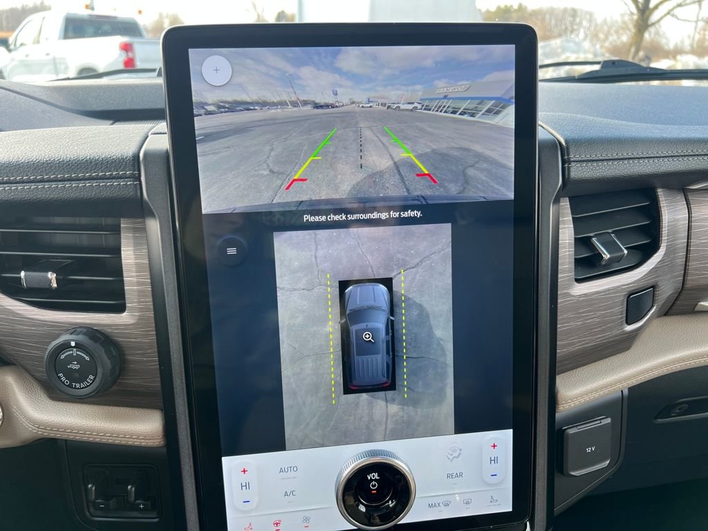 Used 2023 Ford Expedition Max Limited image 17