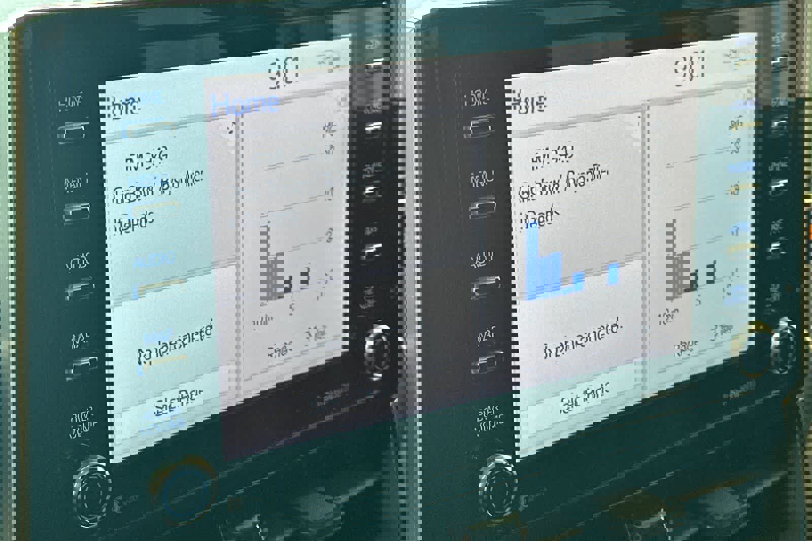 Used 2021 Toyota Corolla LE FWD image 19