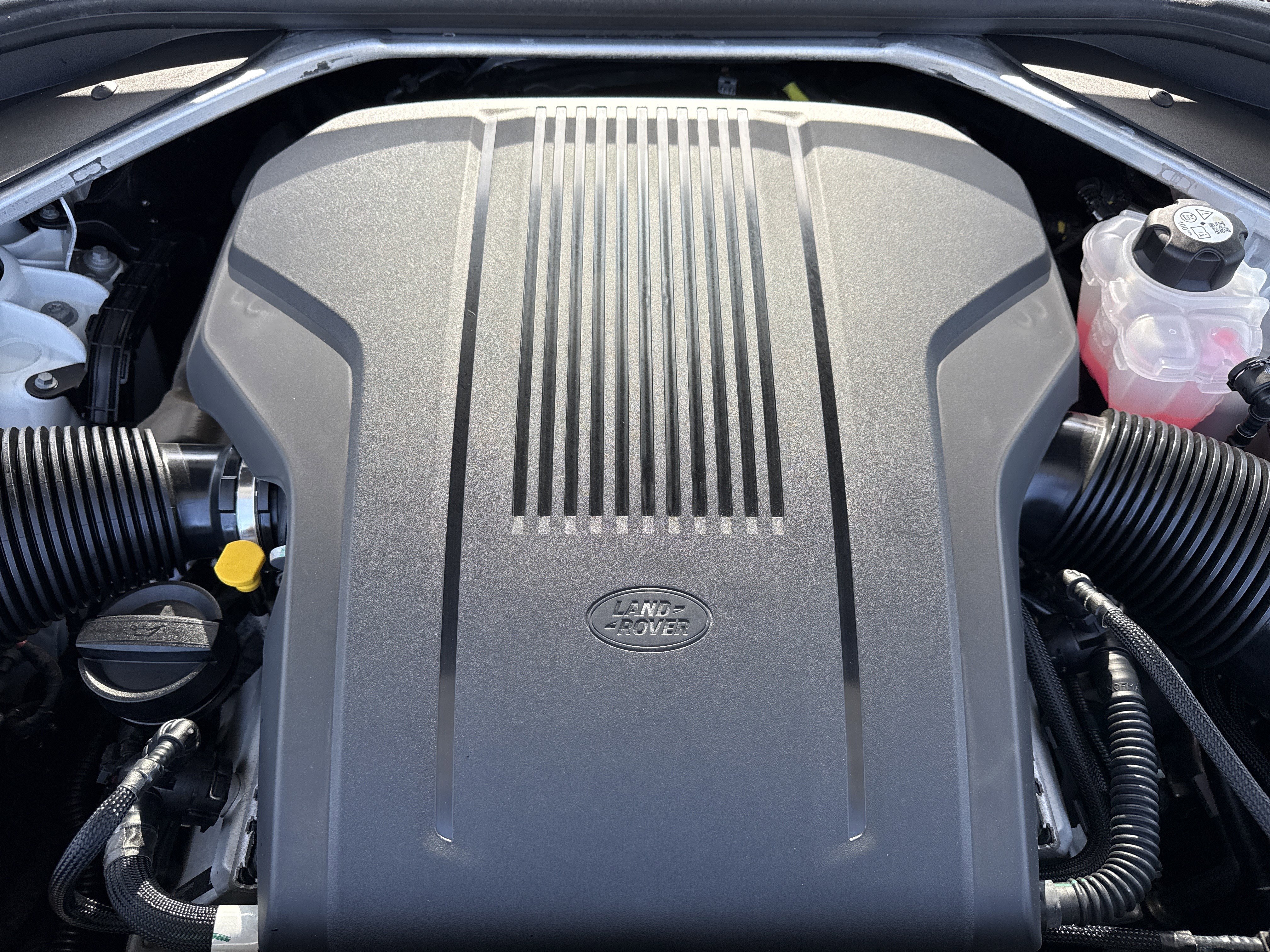 Used 2024 Land Rover Range Rover SE image 5