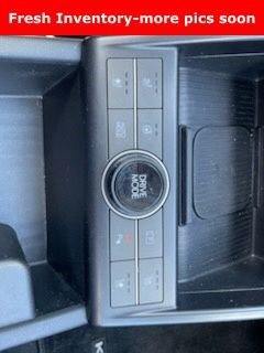 Used 2024 Hyundai Kona Limited FWD image 8