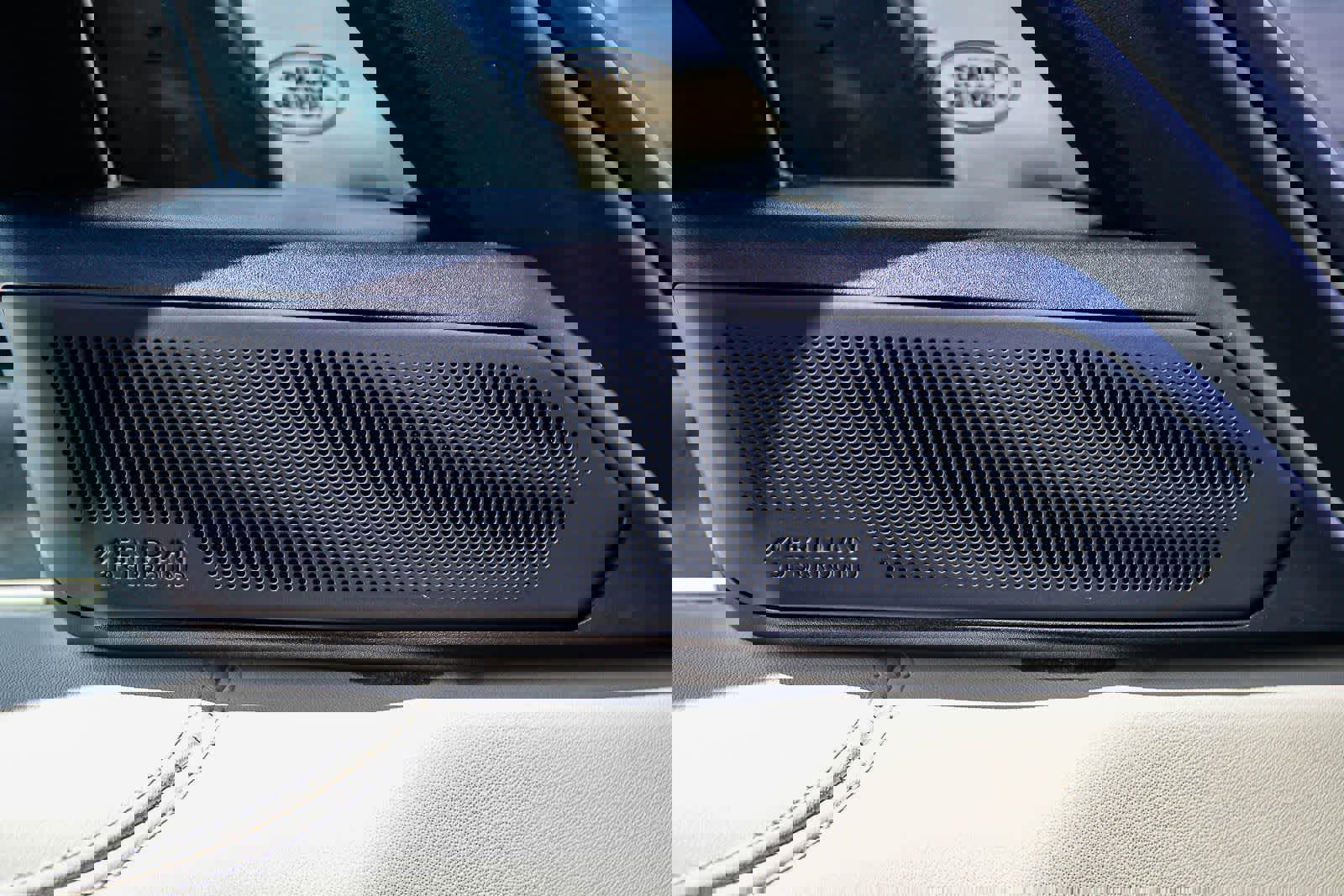 New 2026 Land Rover Range Rover Long Wheelbase SE image 23