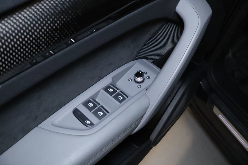 Used 2018 Audi SQ5 Premium Plus w/ S Sport Package image 14