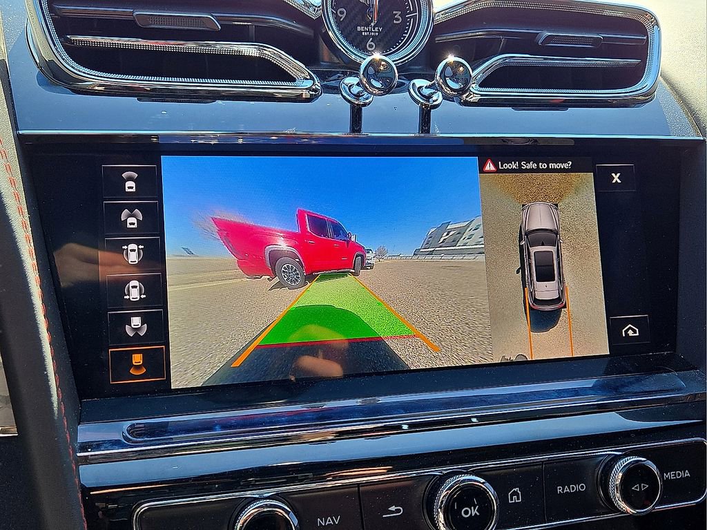 Used 2021 Bentley Bentayga Speed image 32